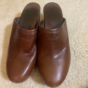 Closet cleaning Uggs leather clogs